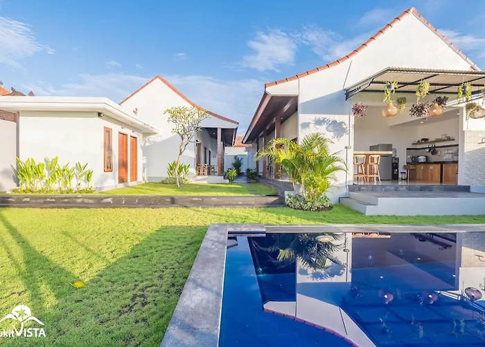 ゲストハウス Kubu Kembar By Bukit Vista 3*